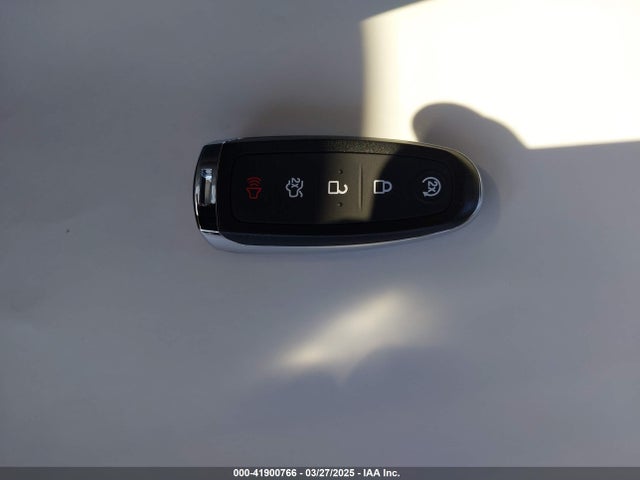 1FMCU9J97FUB15145 Ford Escape Titanium