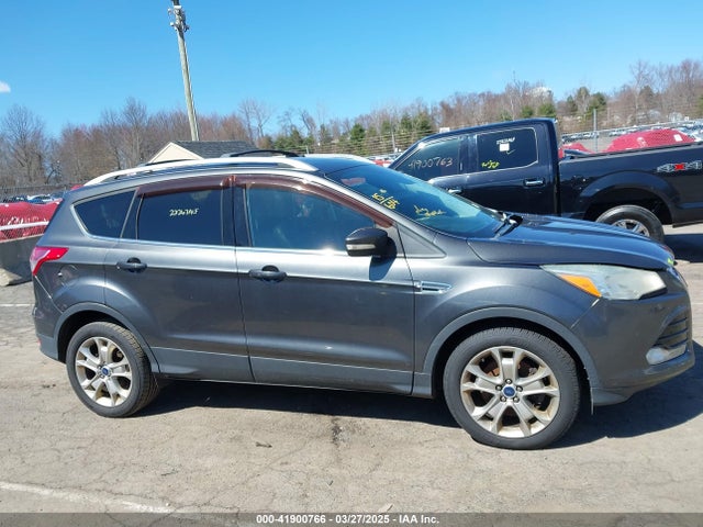 1FMCU9J97FUB15145 Ford Escape Titanium