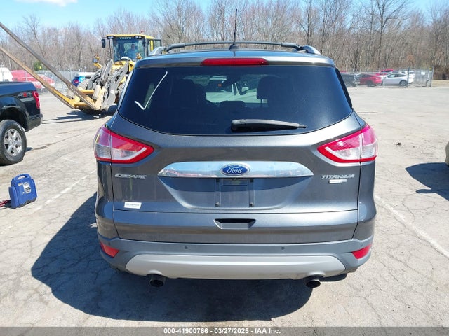 1FMCU9J97FUB15145 Ford Escape Titanium