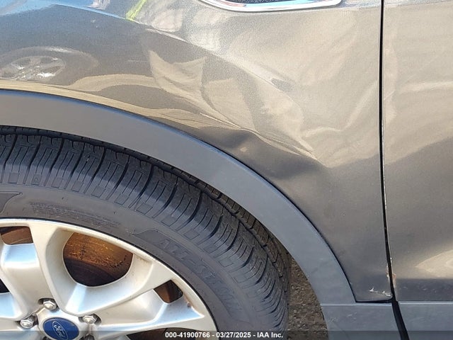 1FMCU9J97FUB15145 Ford Escape Titanium
