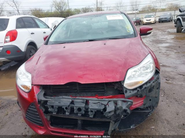1FADP3F2XEL217378 Ford FOCUS SE