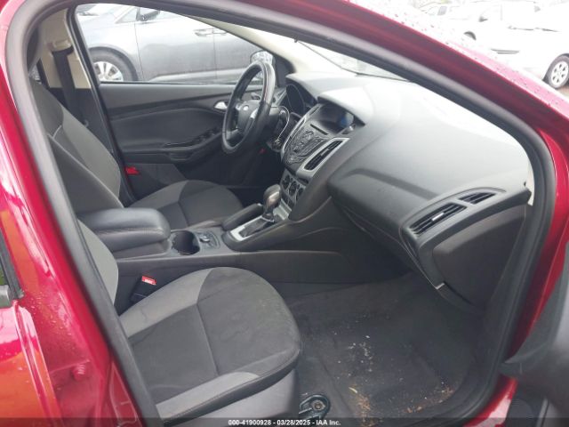 1FADP3F2XEL217378 Ford FOCUS SE