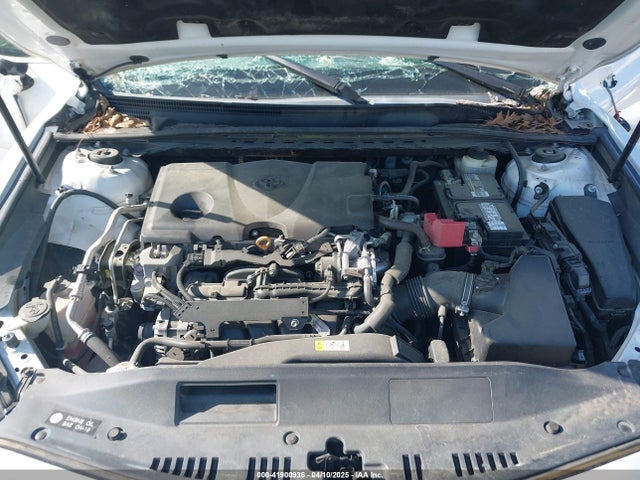 4T1B11HK1JU061218 Toyota CAMRY SE