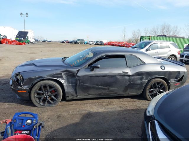 2C3CDZAG2KH612656 Dodge Challenger Sxt