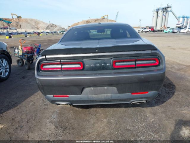 2C3CDZAG2KH612656 Dodge Challenger Sxt