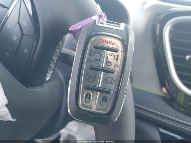 2C4RC1BG6RR117003 Chrysler Pacifica Touring L