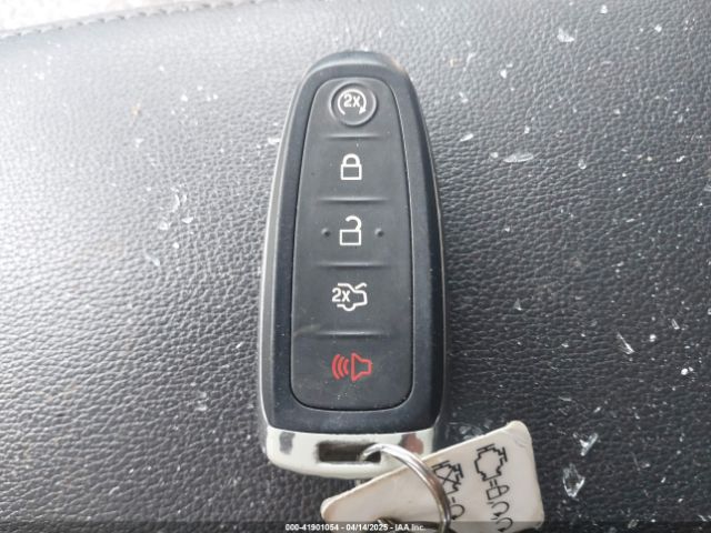 1FMCU9GD9KUA66049 Ford ESCAPE SE