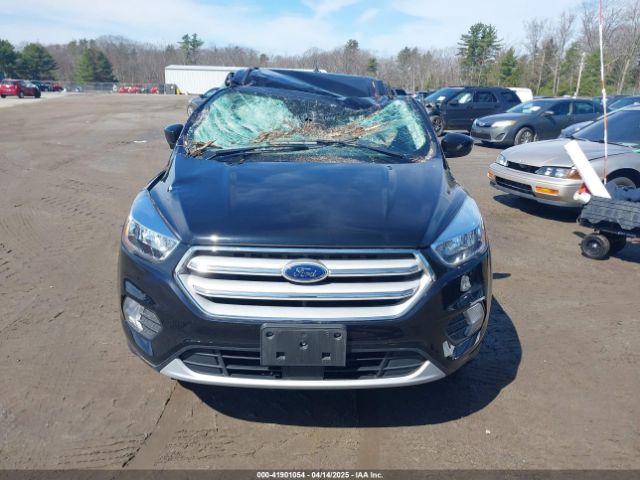 1FMCU9GD9KUA66049 Ford ESCAPE SE