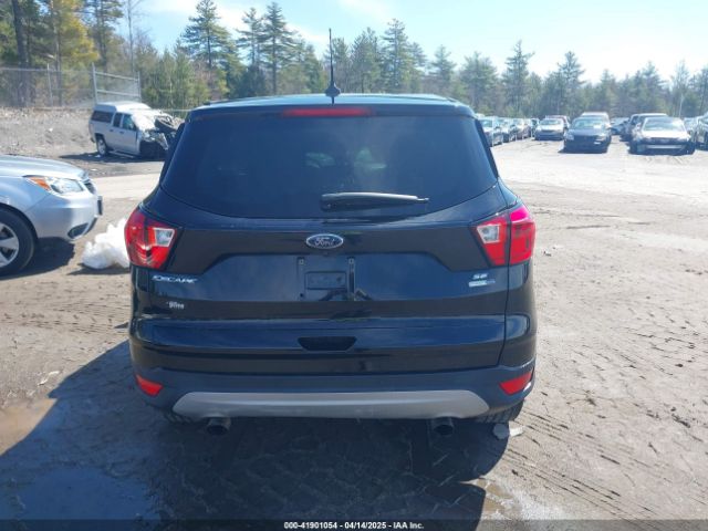1FMCU9GD9KUA66049 Ford ESCAPE SE