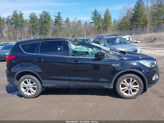 1FMCU9GD9KUA66049 Ford ESCAPE SE