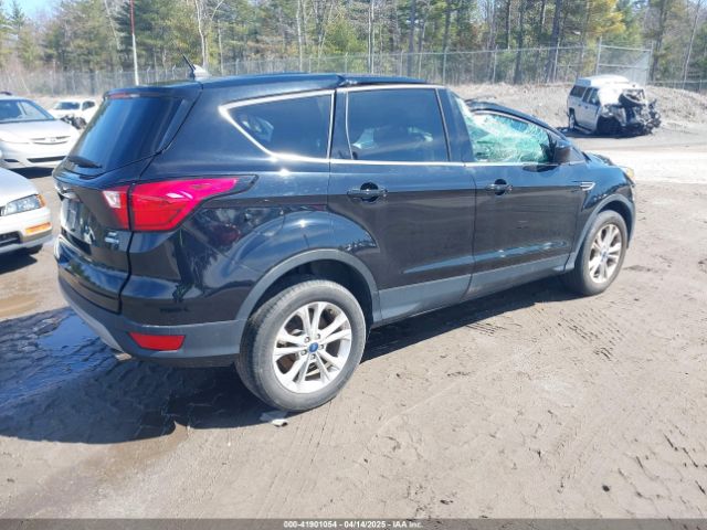 1FMCU9GD9KUA66049 Ford ESCAPE SE