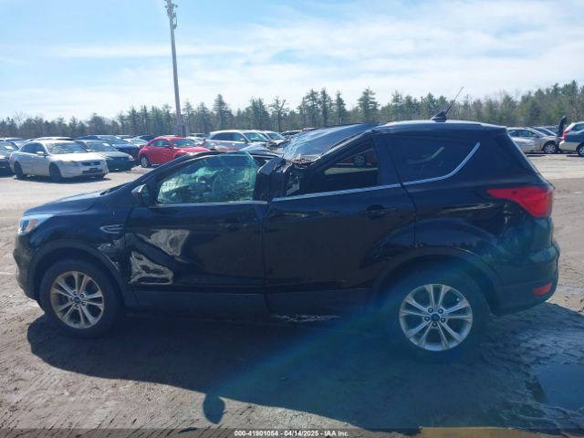 1FMCU9GD9KUA66049 Ford ESCAPE SE
