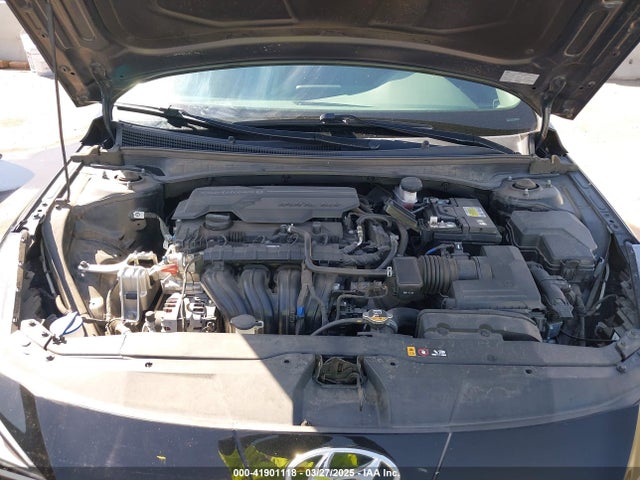 5NPLL4AG2MH027829 Hyundai ELANTRA SE