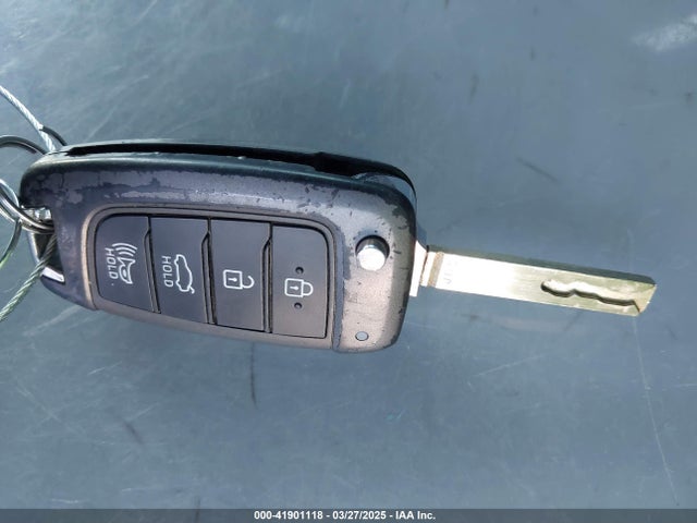 5NPLL4AG2MH027829 Hyundai ELANTRA SE