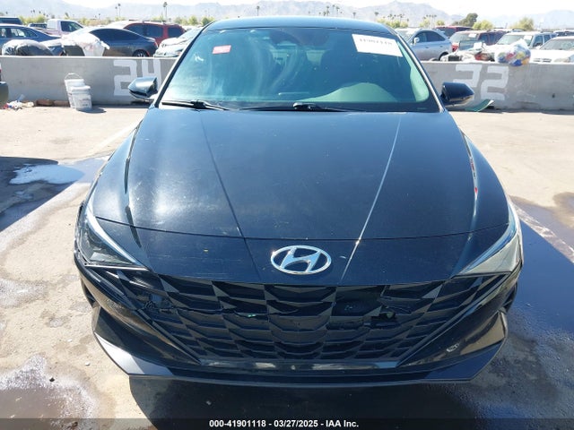 5NPLL4AG2MH027829 Hyundai ELANTRA SE