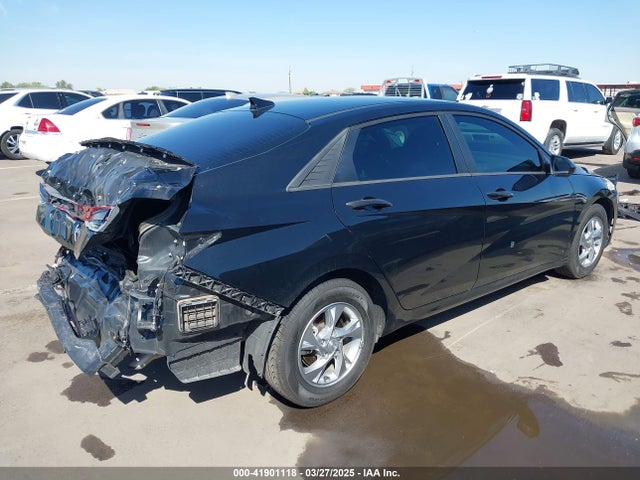 5NPLL4AG2MH027829 Hyundai ELANTRA SE