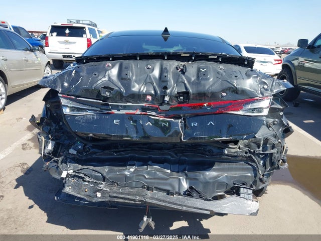 5NPLL4AG2MH027829 Hyundai ELANTRA SE