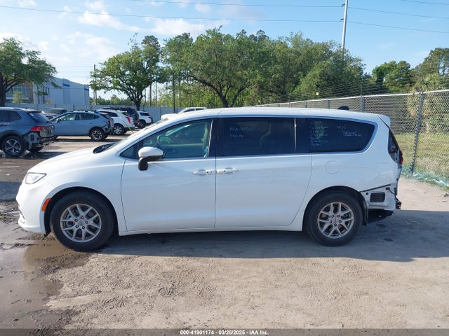 Chrysler Pacifica Touring L 2023 2C4RC1BG5PR606554 Image 15