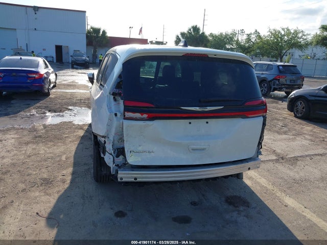 Chrysler Pacifica Touring L 2023 2C4RC1BG5PR606554 Image 6