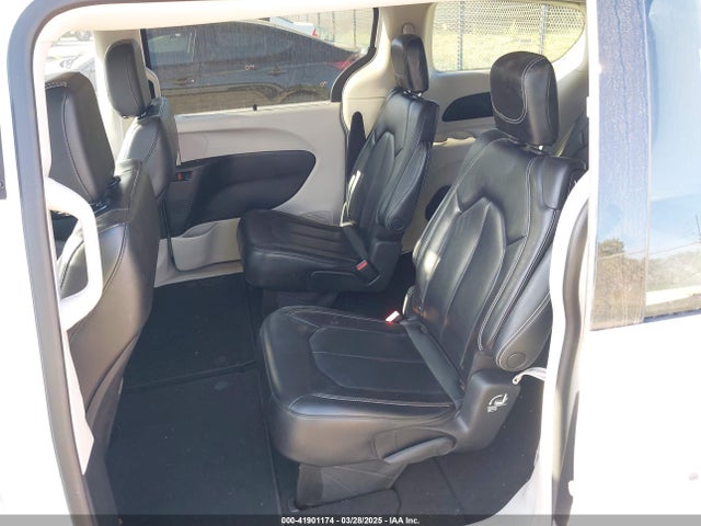 Chrysler Pacifica Touring L 2023 2C4RC1BG5PR606554 Image 8