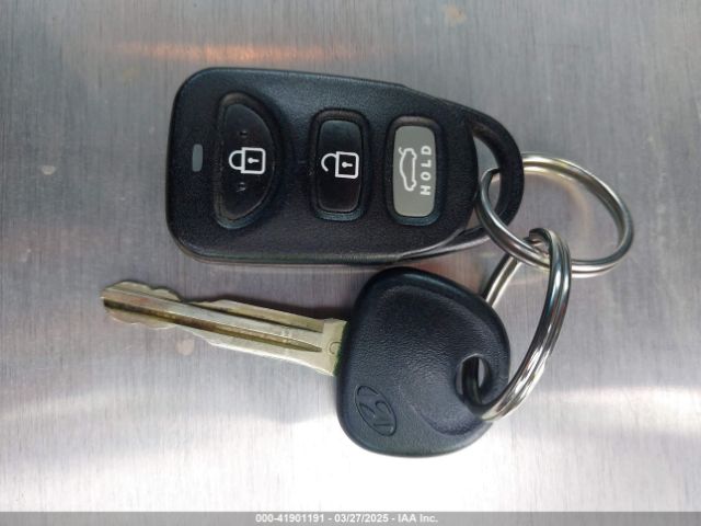 5NPD84LF8JH261477 Hyundai ELANTRA SEL