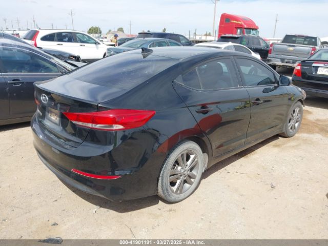 5NPD84LF8JH261477 Hyundai ELANTRA SEL