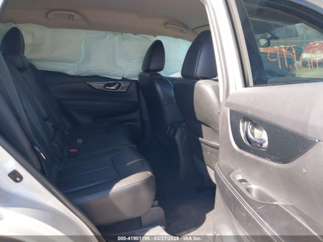 5N1AT2MVXEC776070 Nissan Rogue Sl
