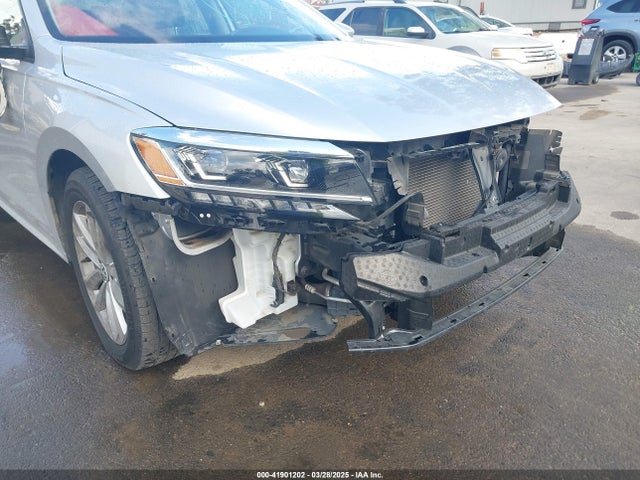 1VWAA7A32LC025386 Volkswagen Passat 2.0t S