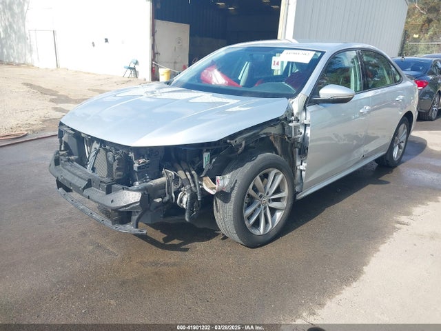 1VWAA7A32LC025386 Volkswagen Passat 2.0t S