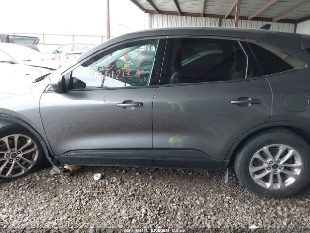 1FMCU0G66NUA46701 Ford ESCAPE SE