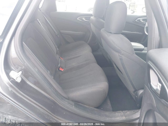 1C3CCCABXGN107192 Chrysler 200 Limited