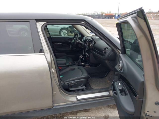 2017 MINI CLUBMAN WMWLN5C53H2E32472 Photo 4