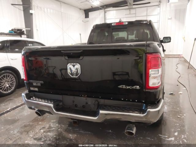 1C6SRFBT1NN118715 RAM 1500 Big Horn  4x4 6'4 Box