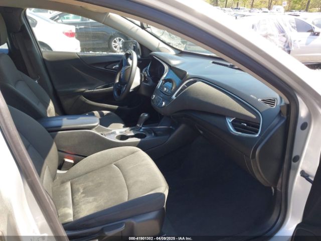 1G1ZD5STXKF134930 Chevrolet MALIBU LT
