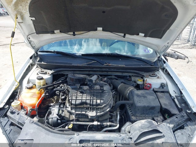 Chrysler 200 Limited 2014 1C3CCBCGXEN152570 Image 10