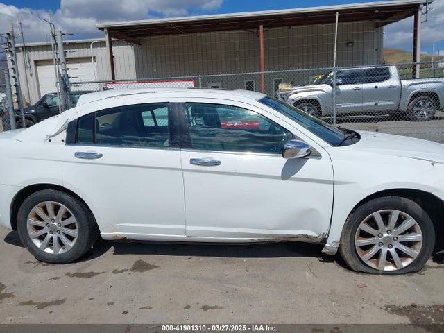 Chrysler 200 Limited 2014 1C3CCBCGXEN152570 Image 14