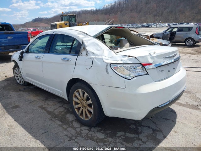 Chrysler 200 Limited 2014 1C3CCBCGXEN152570 Image 3