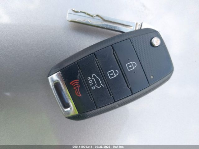 KNDPB3AC9F7737796 KIA Sportage Lx