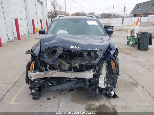 1C4PJMCS2EW178108 Jeep Cherokee Latitude