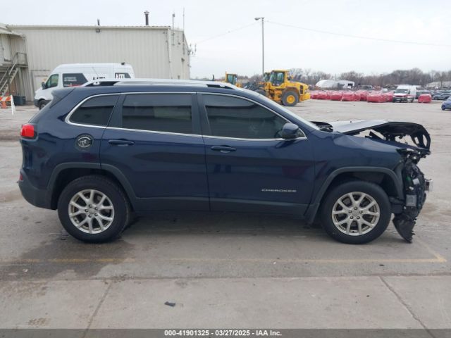 1C4PJMCS2EW178108 Jeep Cherokee Latitude