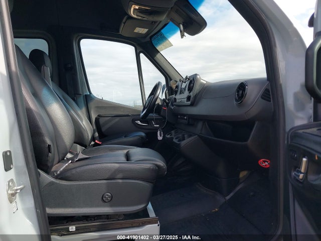 W1W4EBVY0NT082643 Mercedes-Benz om642