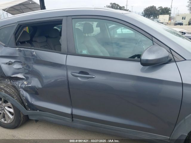 KM8J33A44GU176739 Hyundai TUCSON SE