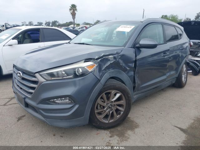 KM8J33A44GU176739 Hyundai TUCSON SE