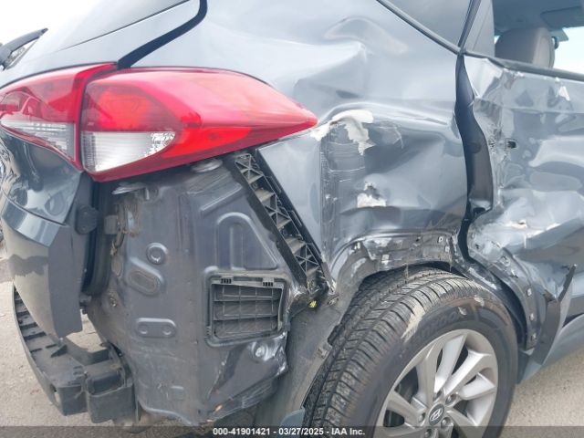 KM8J33A44GU176739 Hyundai TUCSON SE