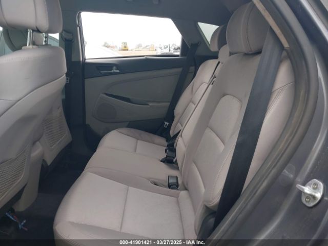 KM8J33A44GU176739 Hyundai TUCSON SE
