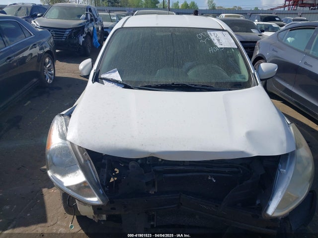 3N1CN7AP0JK409549 Nissan Versa 1.6 Sv
