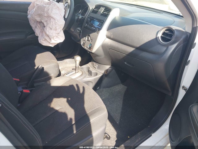 3N1CN7AP0JK409549 Nissan Versa 1.6 Sv
