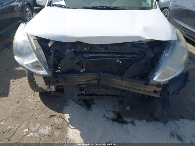 3N1CN7AP0JK409549 Nissan Versa 1.6 Sv