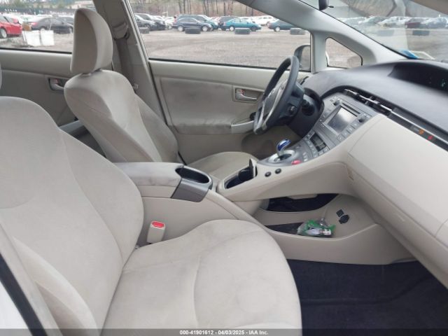 JTDKN3DU9E1753231 Toyota Prius Three