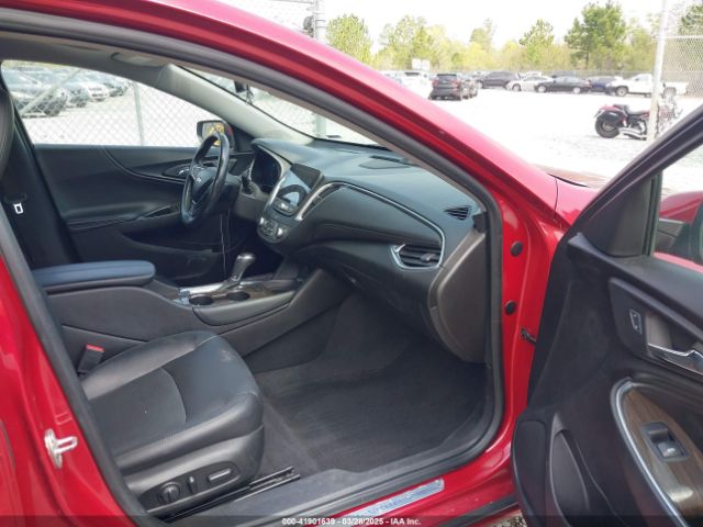 1G1ZH5SX6GF267215 Chevrolet Malibu Premier